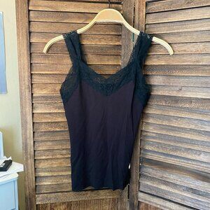 Wayi Lace Snug Camisole Black